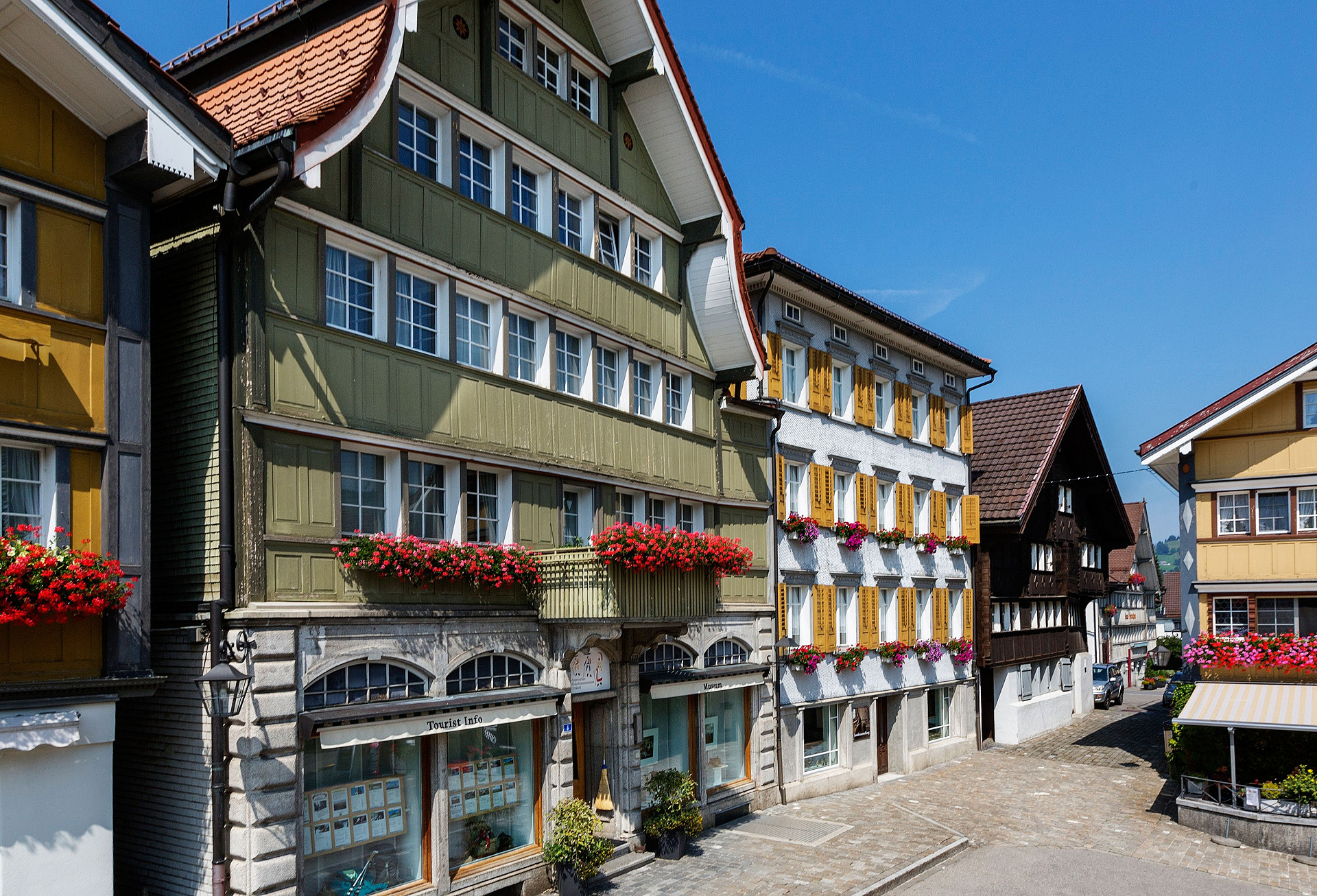 
          Appenzeller Brauchtumsmuseum Urnäsch
          Bild 1