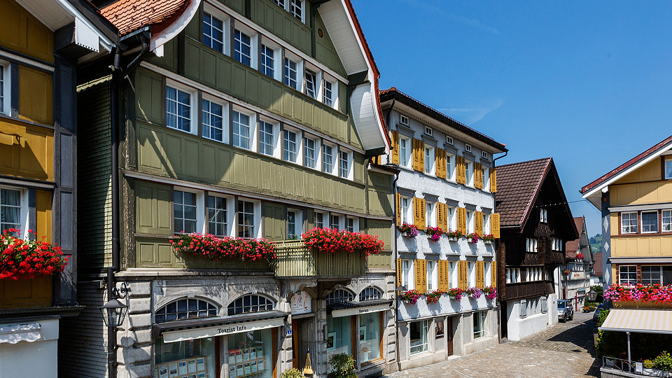 
        Appenzeller Brauchtumsmuseum Urnäsch
        Bild 1