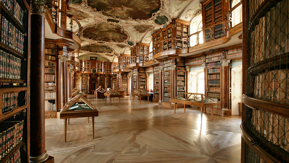 
        Stiftsbibliothek St. Gallen
        Bild 1